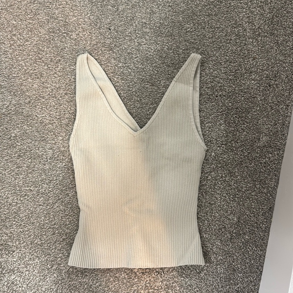 Aritzia tank